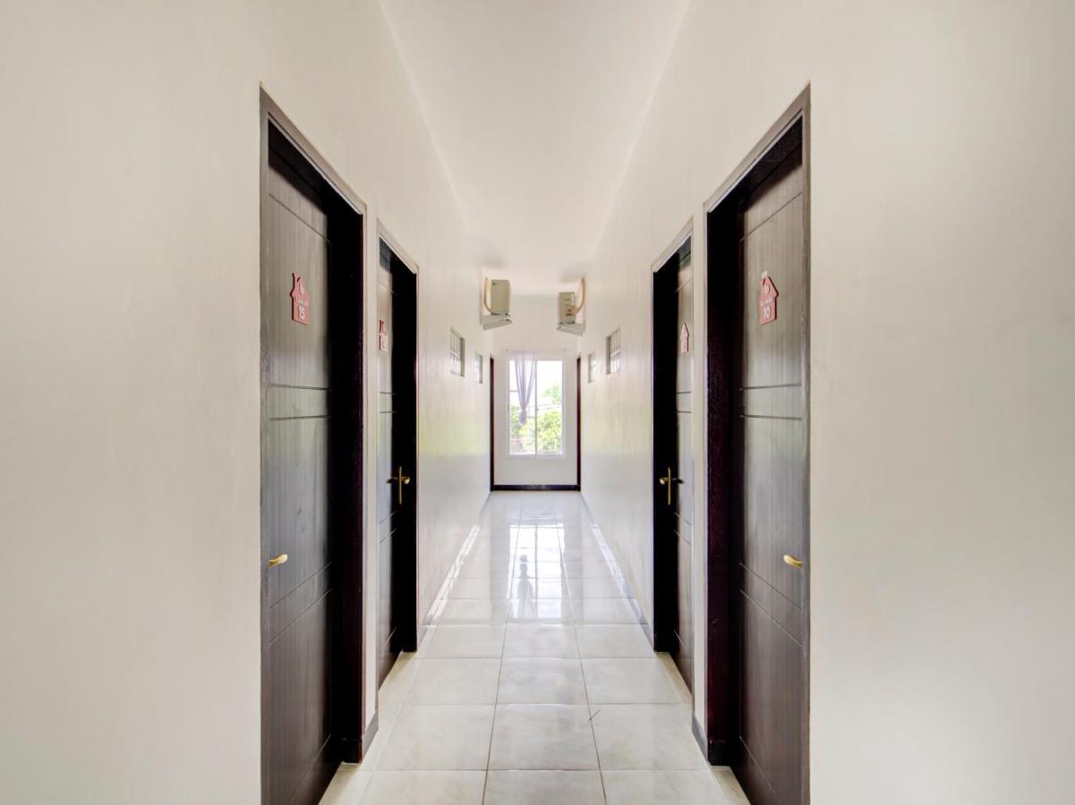 Oyo Life 3987 Kost Aditya سورابايا المظهر الخارجي الصورة