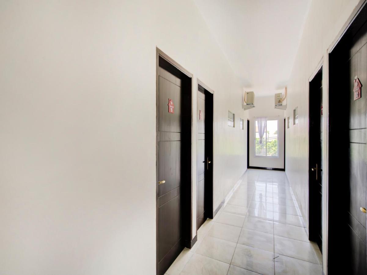 Oyo Life 3987 Kost Aditya سورابايا المظهر الخارجي الصورة