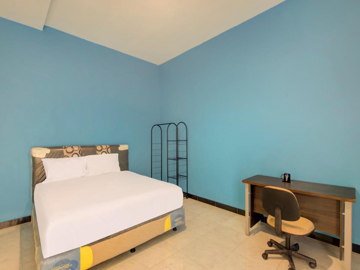 Oyo Life 3987 Kost Aditya سورابايا المظهر الخارجي الصورة