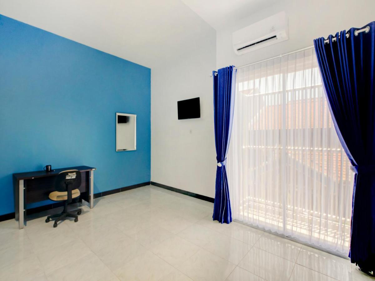 Oyo Life 3987 Kost Aditya سورابايا المظهر الخارجي الصورة