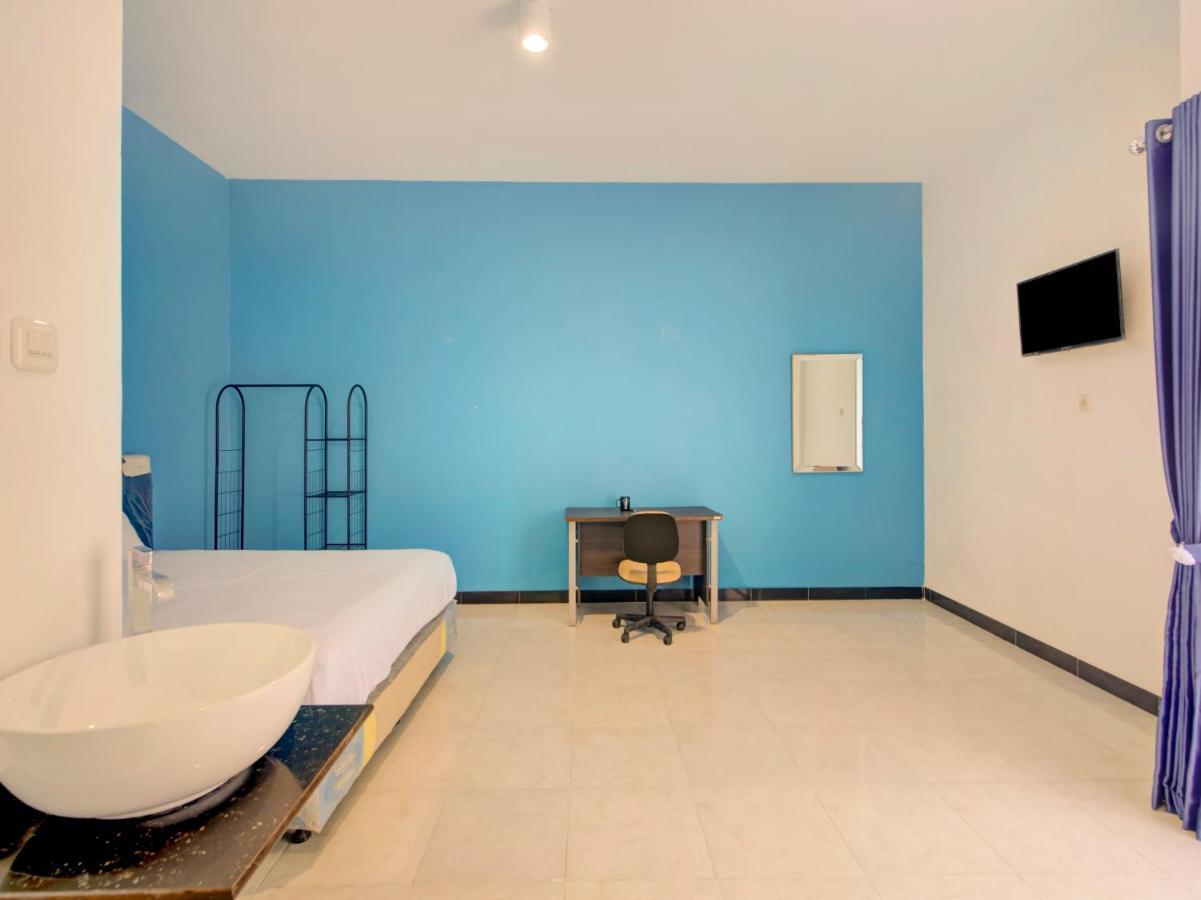 Oyo Life 3987 Kost Aditya سورابايا المظهر الخارجي الصورة